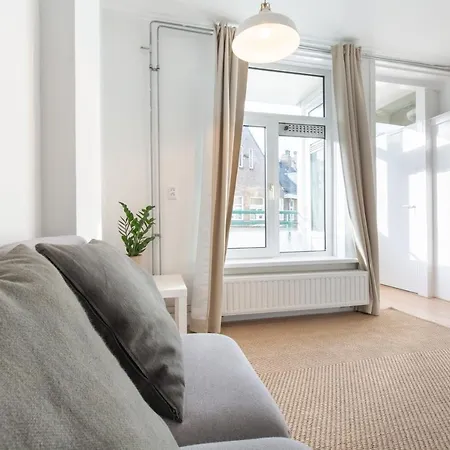 Проживание в семье Private Studio In Shared
